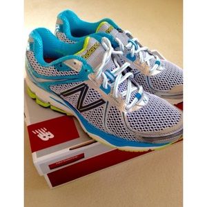 ✨NIB New Balance Running Shoes 880v2✨