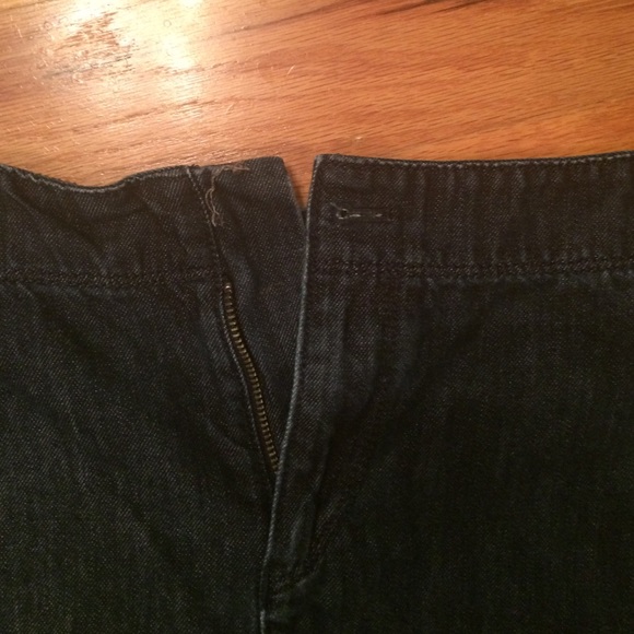 Loft jean shorts - size 10 - Picture 3 of 3