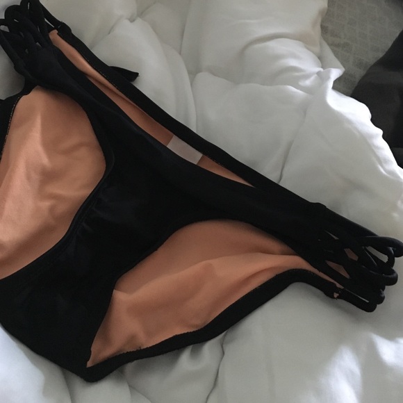 Bathing suit bottoms - Picture 1 of 1