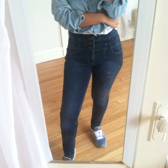 3 button high waisted jeans