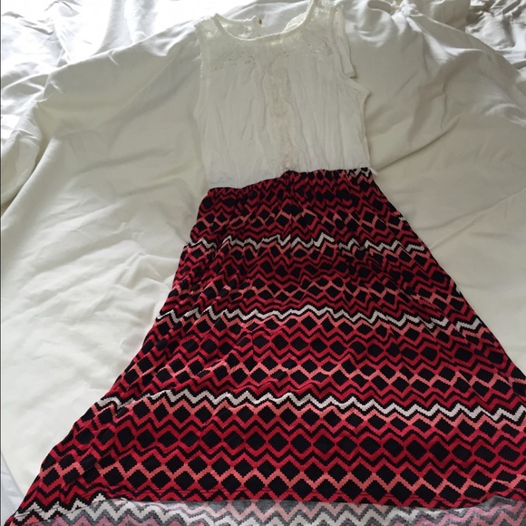 Cute high low chevron/lace dress - Picture 2 of 2