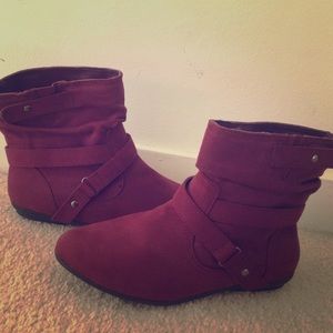 Mauve ankle boots