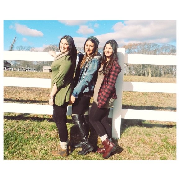 Meet - Picture 4 of 4