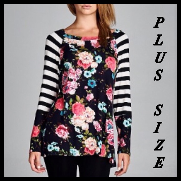 ❗️SMALL❗️ Floral Striped Top Loose and Comfy! - Picture 3 of 3