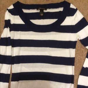 Victoria Secret Medium Sweater