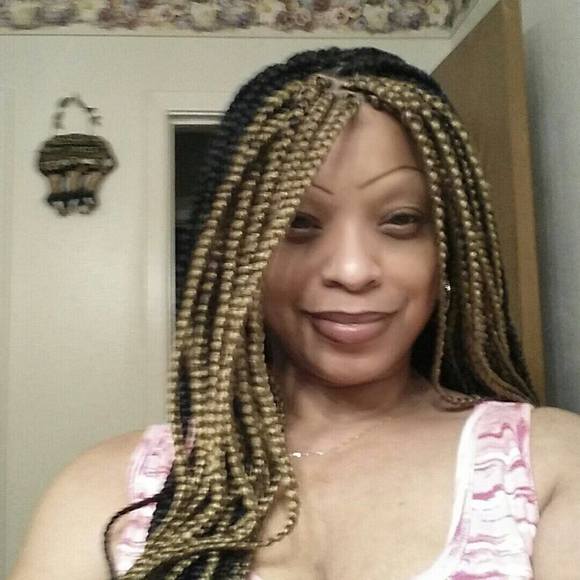 Meet your Posher, Myra - Picture 1 of 1