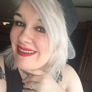 Meet your Posher, Kristina