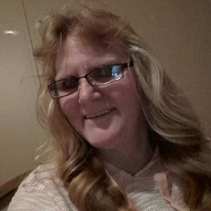 Meet your Posher, Connie