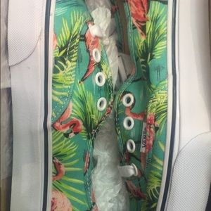 Flamingo vans (ask for your size)