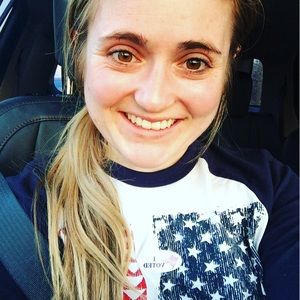 Meet your Posher, Danielle