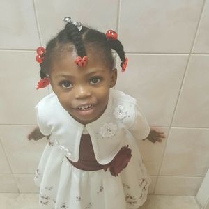 Meet your Posher, Leila