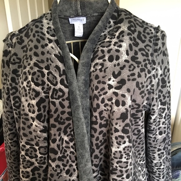 Zenergy by Chicos wrap sweatshirt