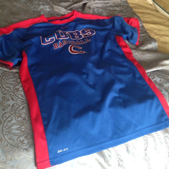 YXL Nike Cubs dri fit