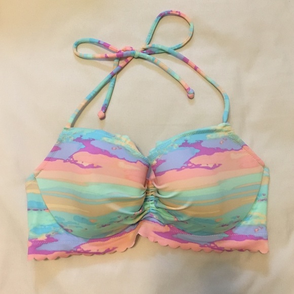 Victoria's Secret Swimsuit Top - Picture 1 of 4