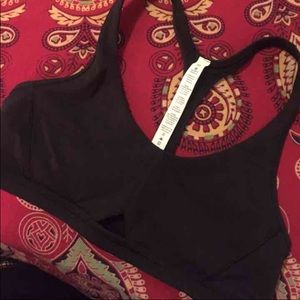 Lululemon sports bra