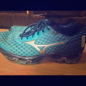 Mizuno Wave Prophecy Running Shoe