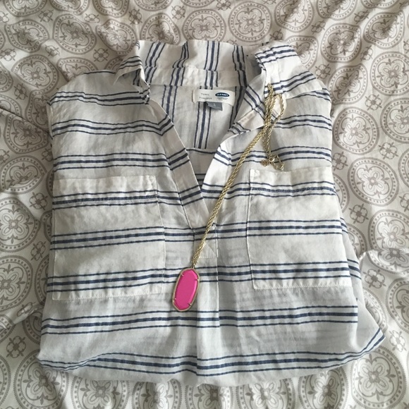 Old Navy Tops - Old navy!