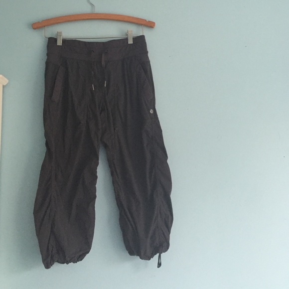 Lululemon studio crop charcoal size 4