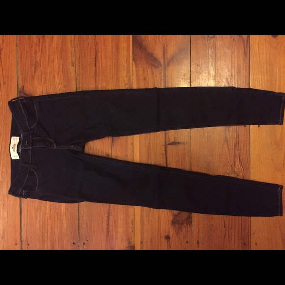Dark blue Hollister skinny jeans