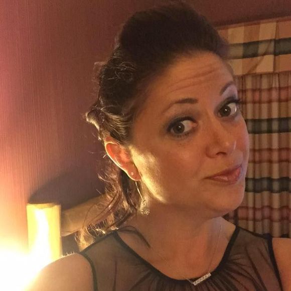 Meet your Posher, Liz - Picture 1 of 1