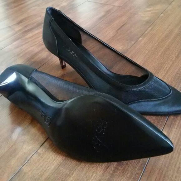 Brand new RSVP heels - Picture 3 of 4
