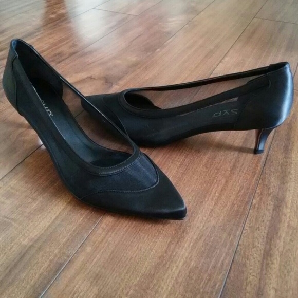 Brand new RSVP heels - Picture 4 of 4