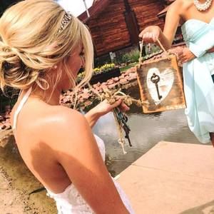 Meet your Posher, Carly