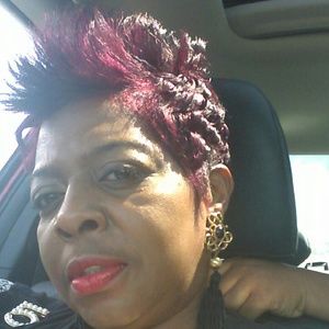 Meet your Posher, Sharon