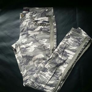 Camo bronze hardware pants