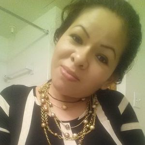 Meet your Posher, Ana