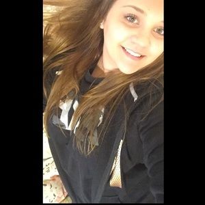 Meet your Posher, Briana