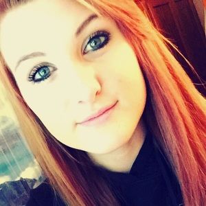 Meet your Posher, Emmarae