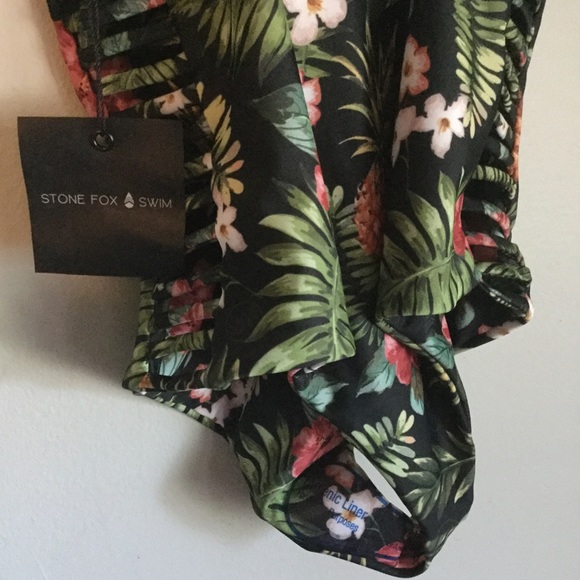 ❌SOLD❌Stone Fox Hermosa One Piece - Picture 2 of 4