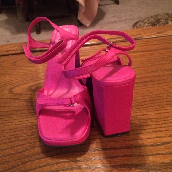 Do not need. Never worn.