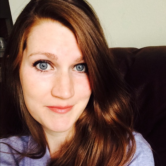 Meet your Posher, Mari - Picture 1 of 1