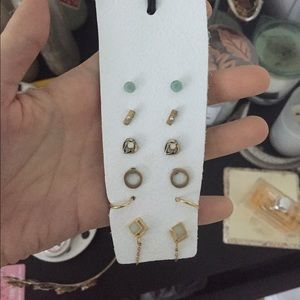 Urban Outfitters Earning Set