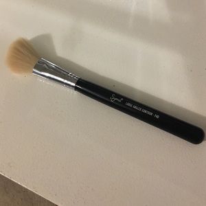 Sigma F40 Large angled contour