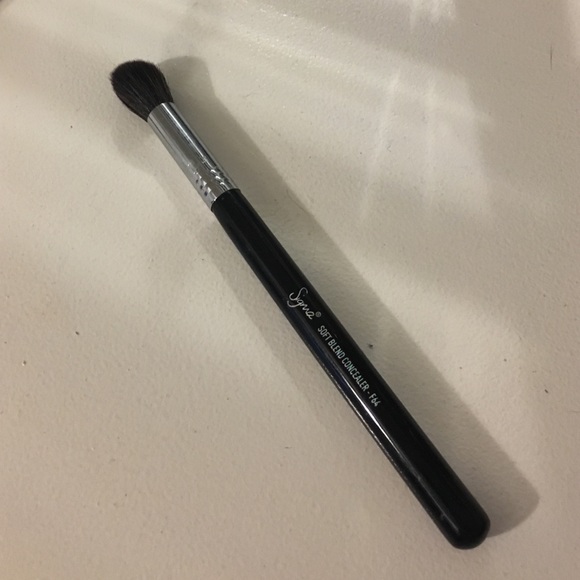 Sigma F64 Soft blend concealer brush
