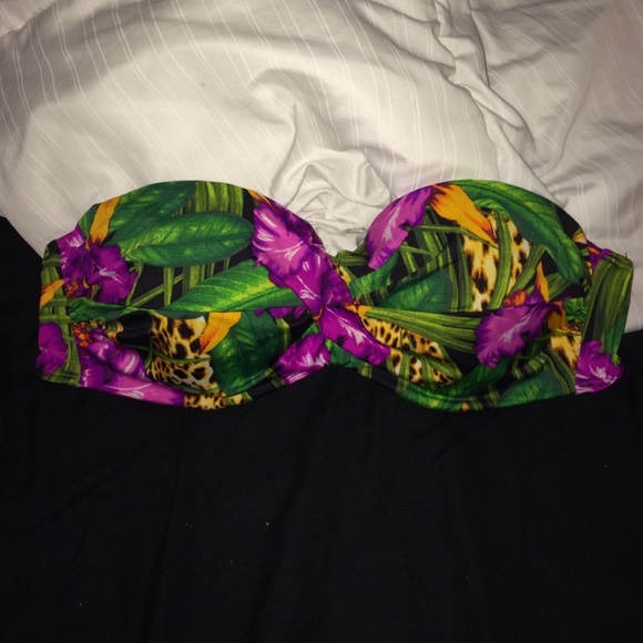 VS Bandeau Bathing Suit Top