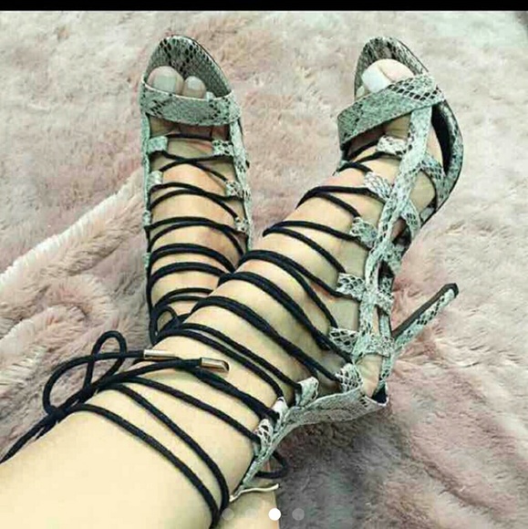 SOLD! Lace up snake skin heels 5.5 - Picture 4 of 4