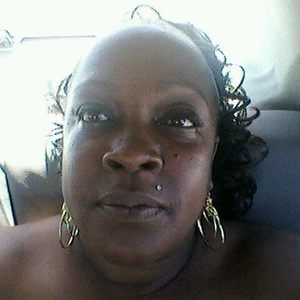 Meet your Posher, Ebony