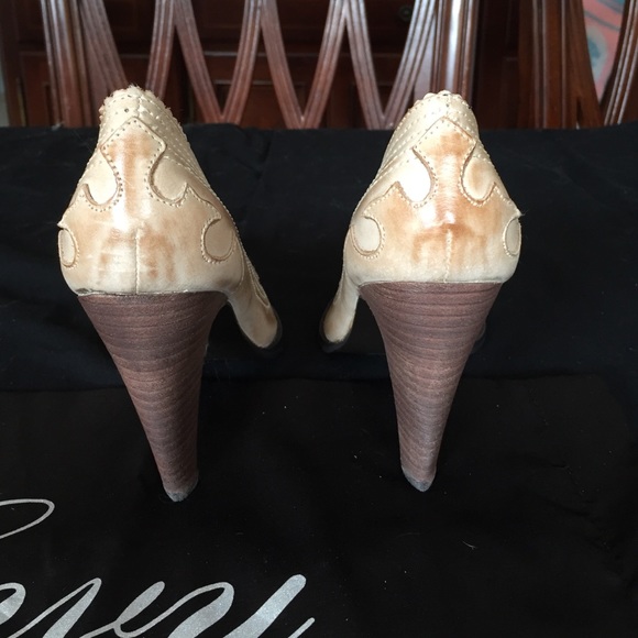 Tan Heels!! - Picture 3 of 4