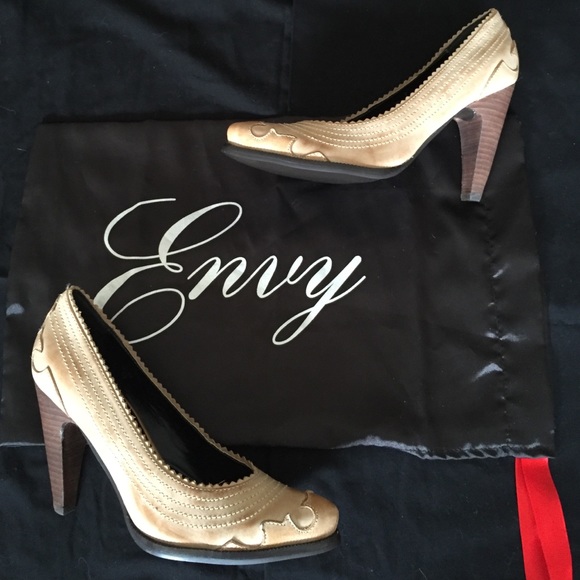 Tan Heels!! - Picture 4 of 4