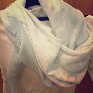 Marc Jacobs Daisy Dream sheer scarf