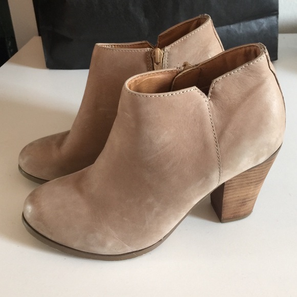 ALDO Nude Booties - US 7
