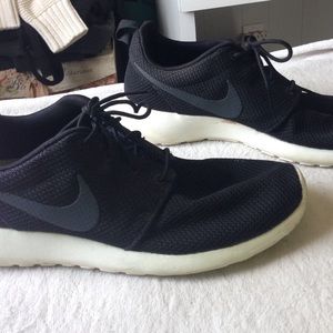 Men's Roshe Run
