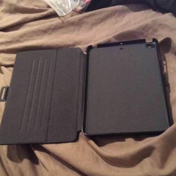 Speck Brand iPad Mini 2/3/4 Protective Case - Picture 2 of 4