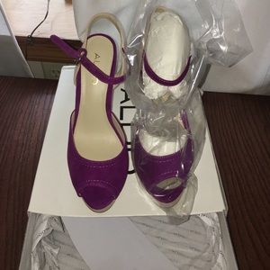 Aldo magenta strappy heels