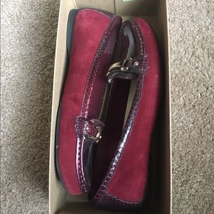 Anne Klein maroon loafers