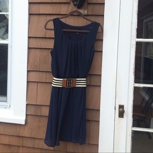 Navy sleeveless dress with belt